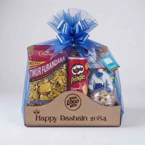 Vodka, Snacks & Cashew Gift Hamper DKG-2007