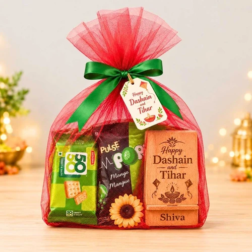 Biscuits, Candy & Candle Festive Hamper DH-130