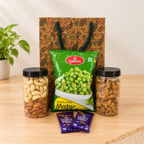 DryNuts, Namkeen & Chocolate Gift Set DKG-2103