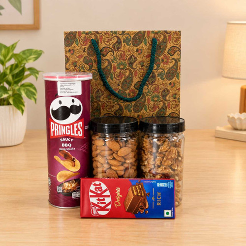 Pringles, Chocolate & Dry Nuts Gift Bag JNK-8231