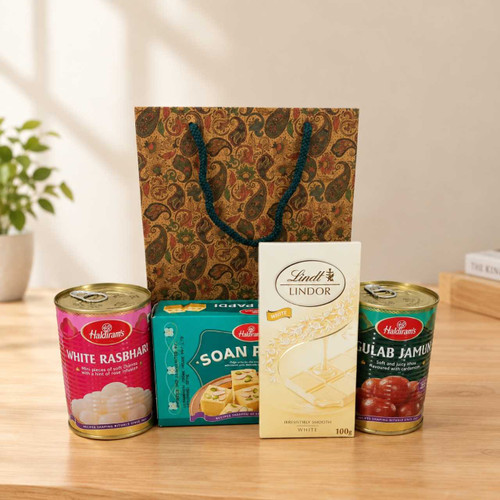 Festive Sweets & Chocolate Gift Hamper JNK-8235