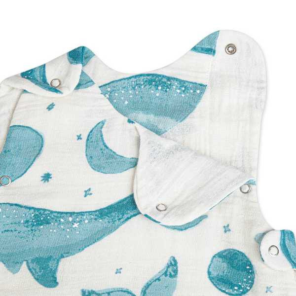 Crane Baby Caspian Wearable Blanket 0-9 Months (Muslin Whale Print)