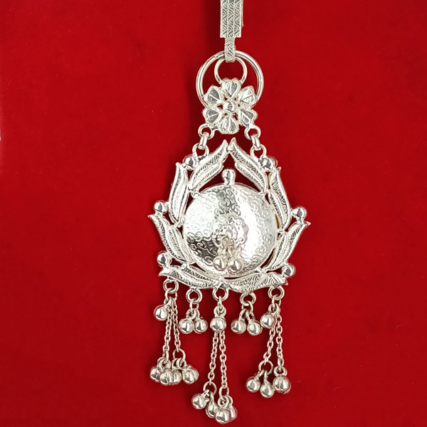 Pure Silver Traditional Beautiful Design Saree Keychain