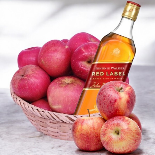 JW Red Label in Apple Basket JW Red Label in Apple Basket