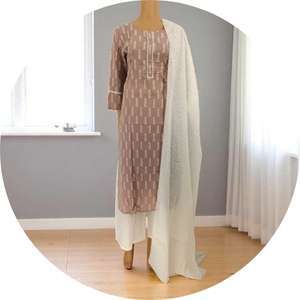Kurta Suruwal