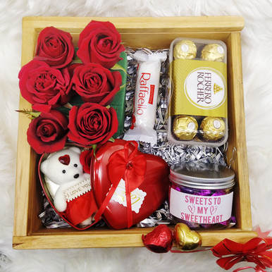 Romantic Roses with Red Heart Box and Chocolates Valentine's Day Gift ...