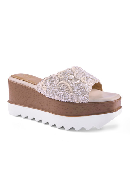 Anaar Custard Cloud Wedge Sandals – Off White Satin Hand-Embroidered Festive Footwear with Pearls & Sequins