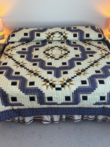 Stars in Log Cabin Patchwork Amish Quilt 100x113