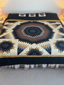 Nova Star Surround Patchwork Amish Quilt 100x113