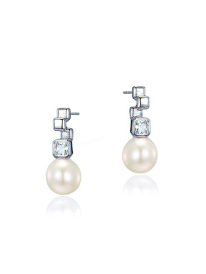 Ivory and Co St Louis Pearl Earrings.