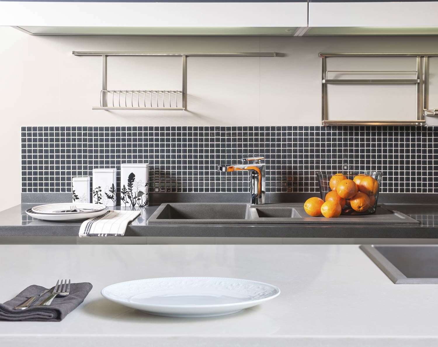 Which materials are perfect for a kitchen backsplash? - BELK Tile