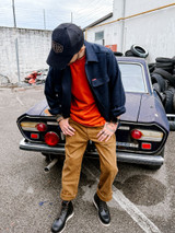 WORKWEAR RELOADED: IL TOTAL LOOK DEUS CHE UNISCE HERITAGE E TENDENZA 