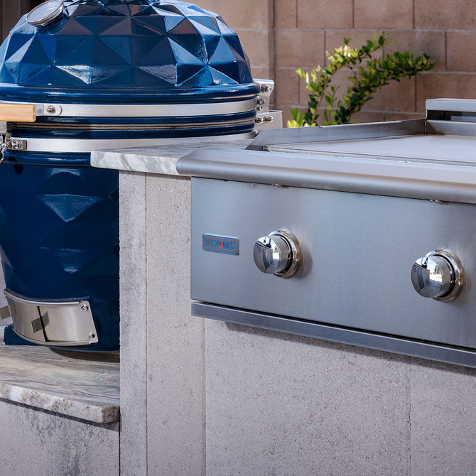 30" Stainless Steel Built-In Griddle Close Up