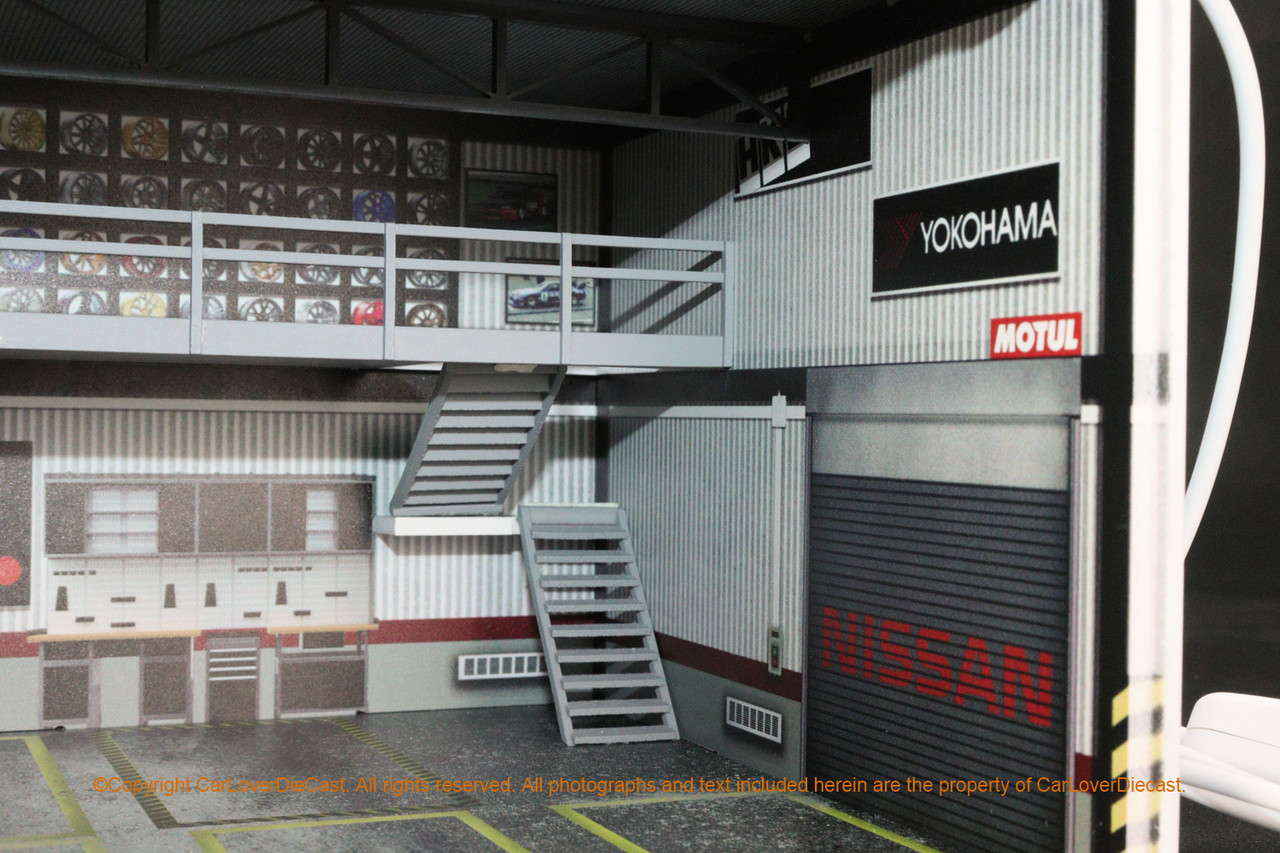 ☆ 1/64 Garage 1:64 Scale - White 3 Car Garage with Opened and Closed