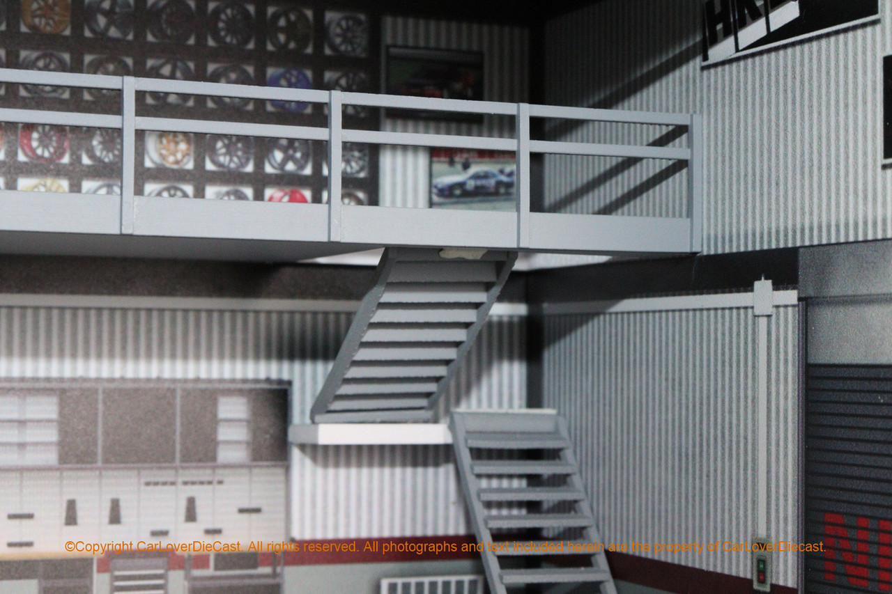 ☆ 1/64 Garage Item A 1:64 Scale - White 3 Car Garage with Opened and Closed