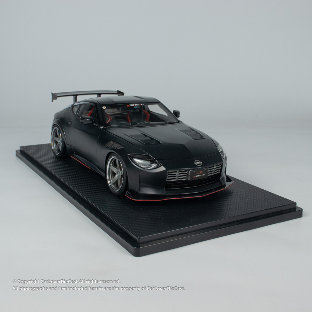 ignition model Fairlady Z 1/18 マットブラック ignition model 1:18 NISSAN Fairlady Z (S30) Matte Black (B3