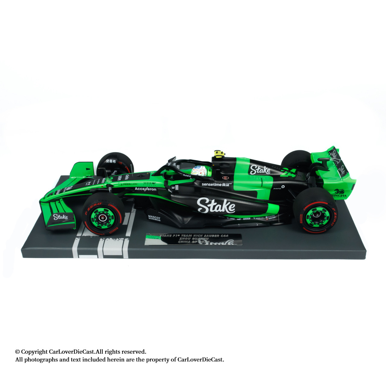 MINICHAMPS 1:18 STAKE F1 TEAM KICK SAUBER C44 - ZHOU GUANYU