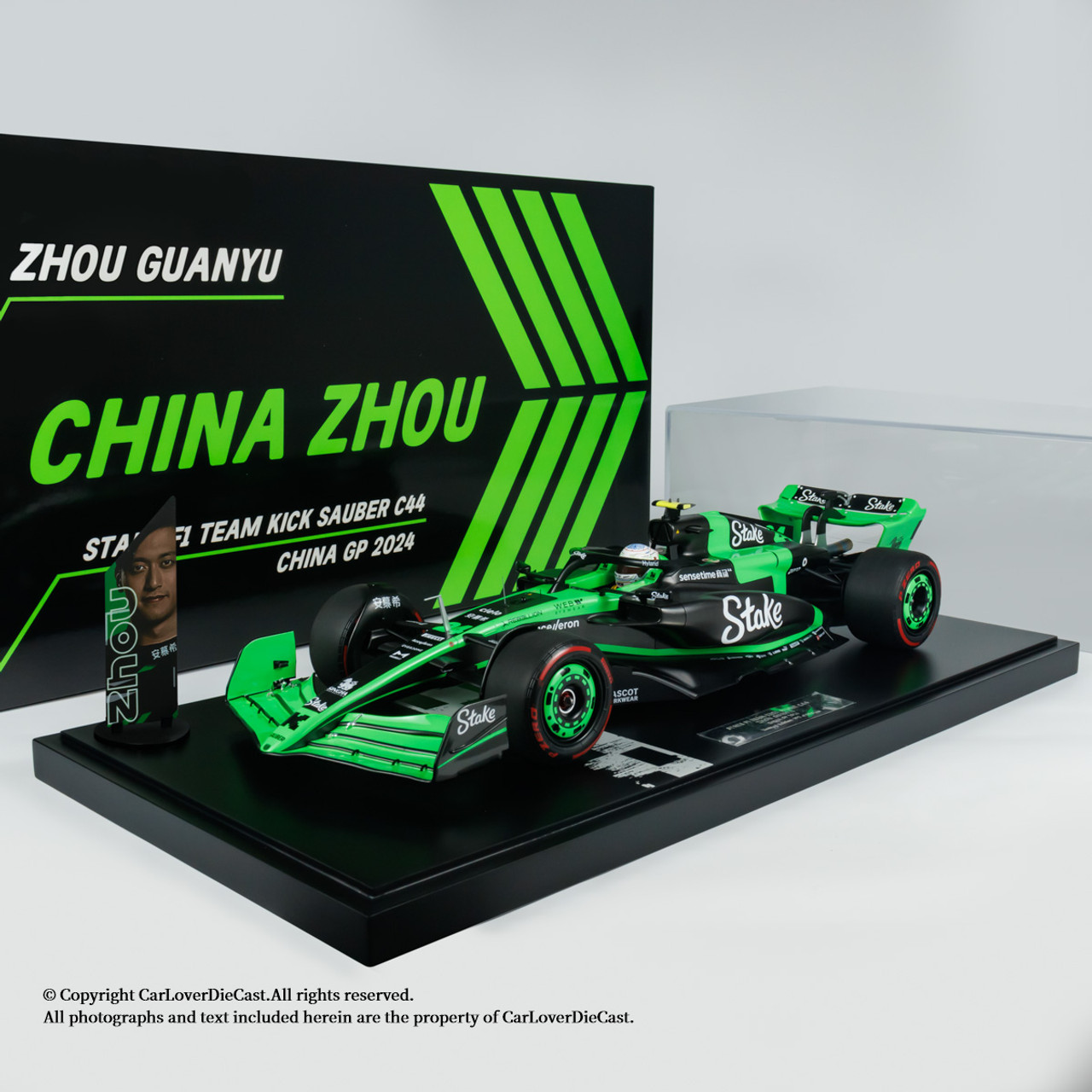 MINICHAMPS F1模型 MINICHAMPS 1:12 STAKE F1 TEAM KICK SAUBER C44 - ZHOU GUANYU