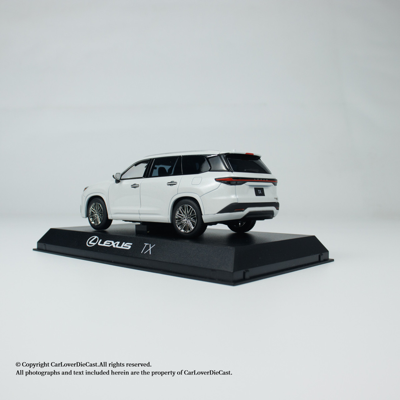 Kyosho 1:43 LEXUS TX (03923) Diecast Car Model Available Now