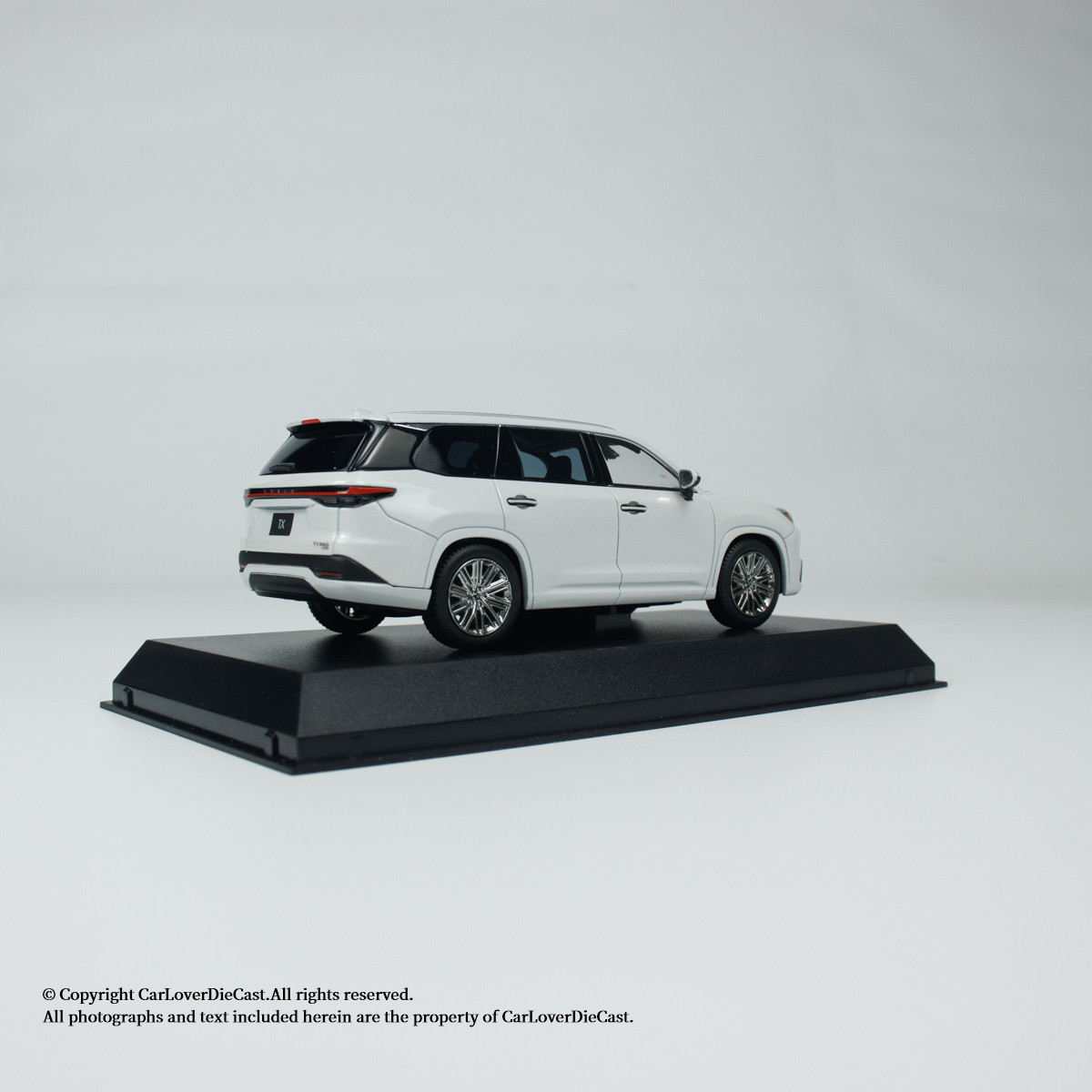 Kyosho 1:43 LEXUS TX (03923) Diecast Car Model Available Now