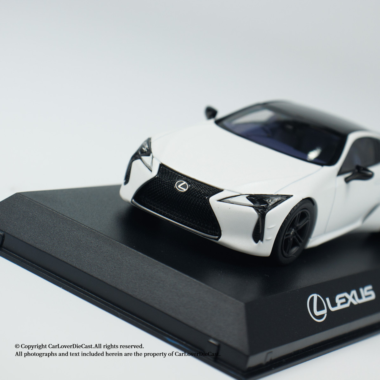 Kyosho 1:43 LEXUS LC500 