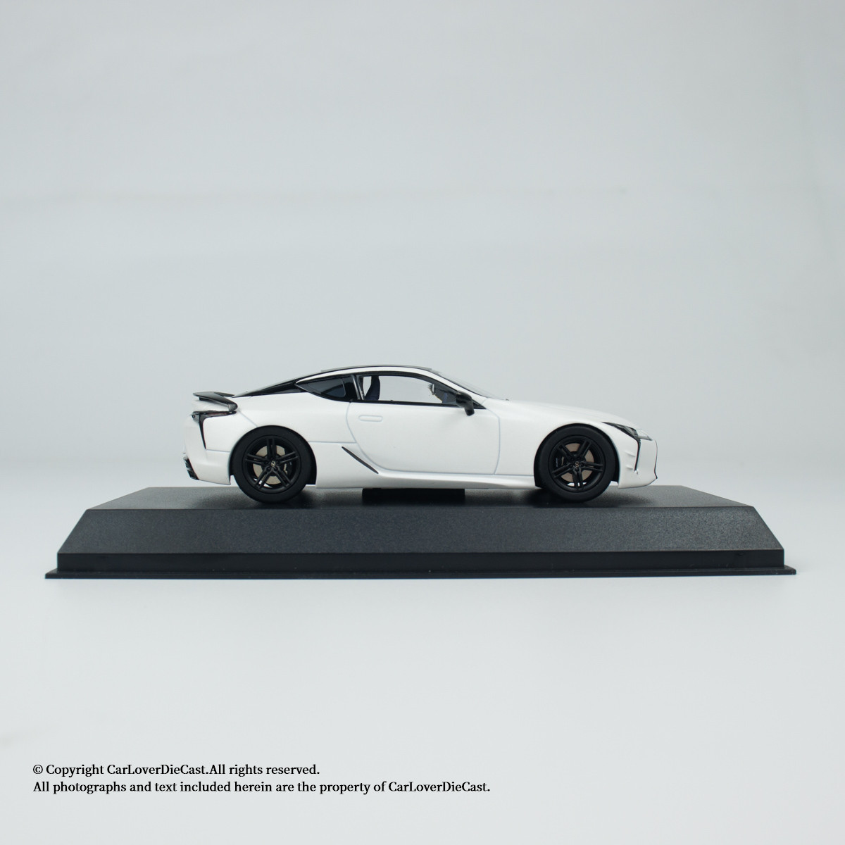 Kyosho 1:43 LEXUS LC500 