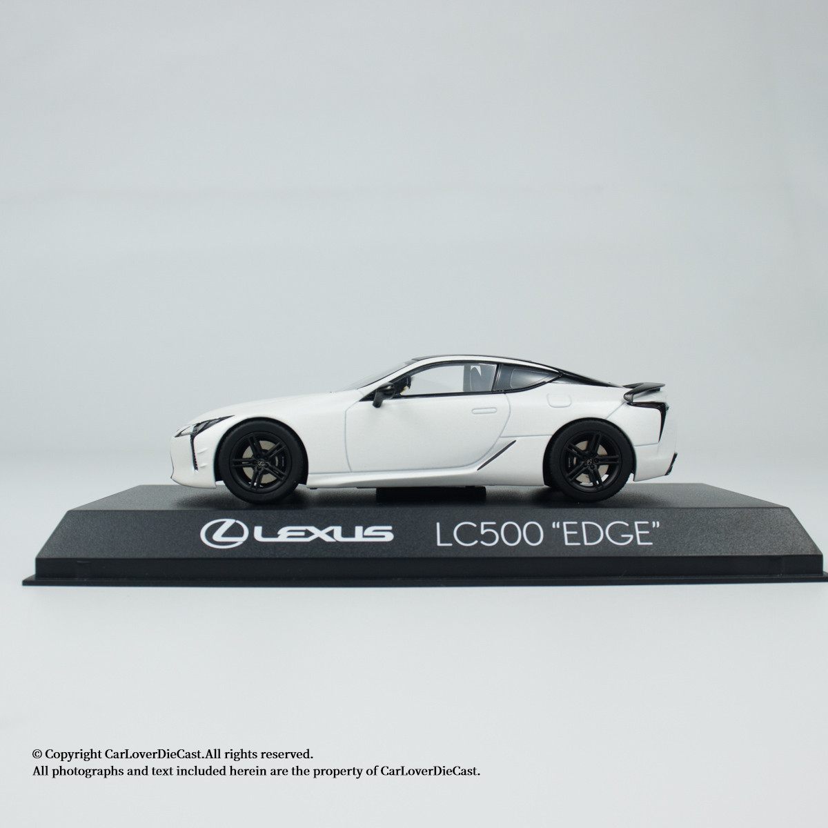 Kyosho 1:43 LEXUS LC500 