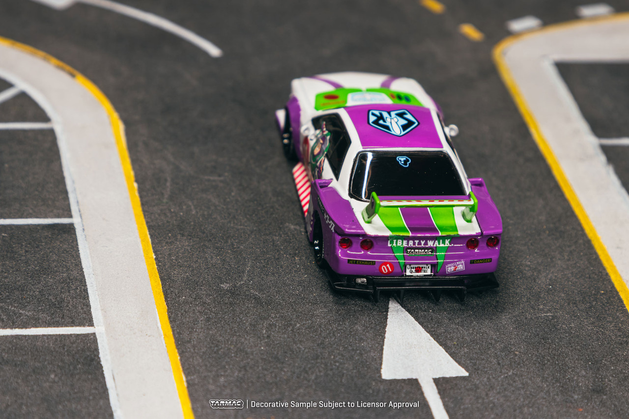 Tarmac Works 1:64 LB-KAIDO WORKS R32 Skyline Buzz Lightyear (T64