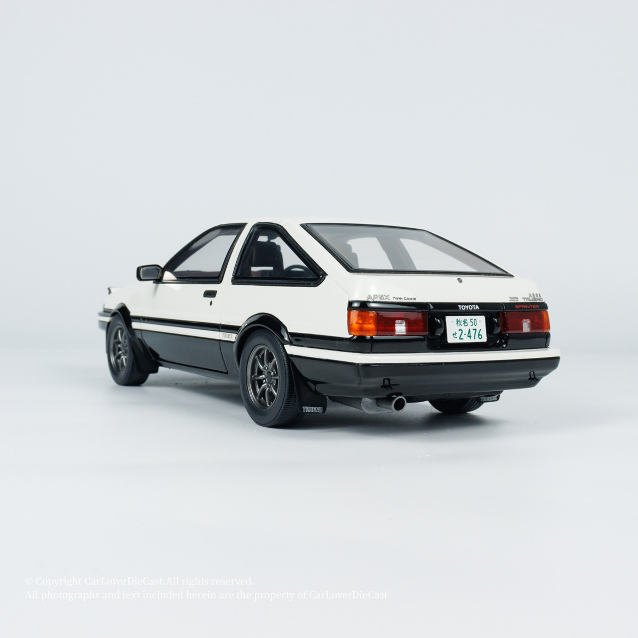OTTO 1:18 TOYOTA SPRINTER TRUENO AE86 WHITE 1985 *Limited To