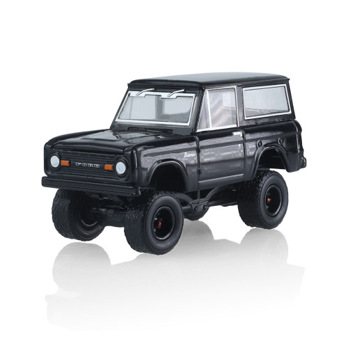 GreenLight Collectibles 1:64 Ford Bronco-Blackout Edition (30626/48) Diecast Car Model Available In March 2027 Pre Order Now