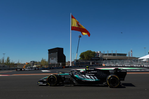 MINICHAMPS 1:18 / 1:43 / 1:64 MERCEDES-AMG PETRONAS F1 TEAM W17 - K. ANTONELLI - WINNER SPANISH GP 2026 W FIG.AND POSITION BOARD (117261412/417261412/640261412) Resin / Diecast Car Model Available In January 2027 Pre Order Now
