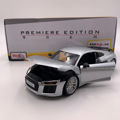 1/18 Maisto Audi R8 V10 Plus White Exclusive Edition Diecast