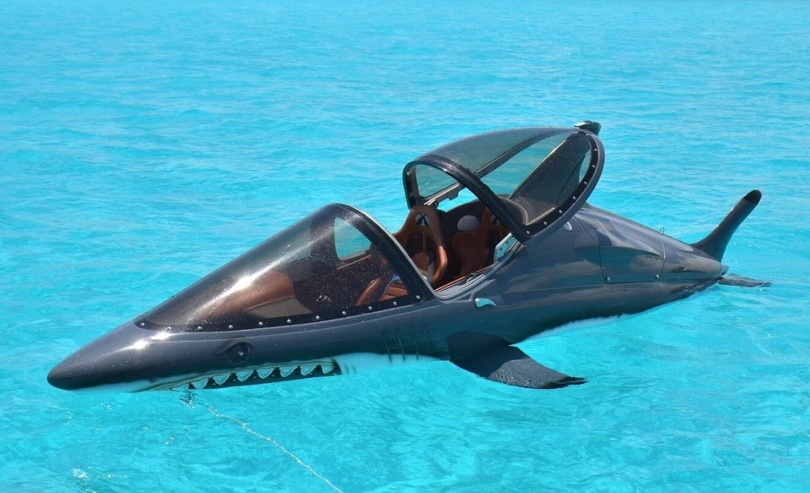 Seabreacher a Jet Craft You Can Pilot on, and Underwater! - Adapt 2 Go