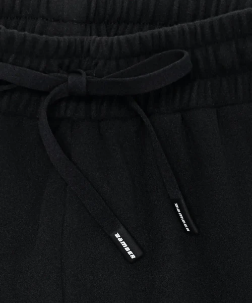 Excel Jogger women’s black joggers elastic waistband and drawcord detail