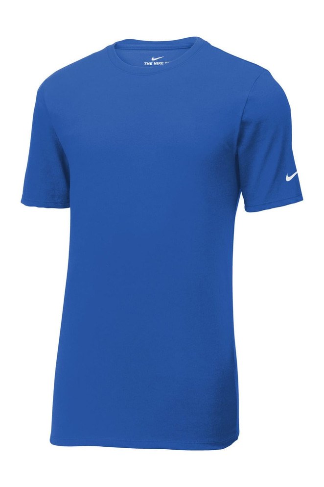 A blue Nike Dri-FIT cotton/polyester T-shirt with short sleeves and a branded logo. A blue Nike Dri-FIT cotton/polyester T-shirt with short sleeves and a branded logo.