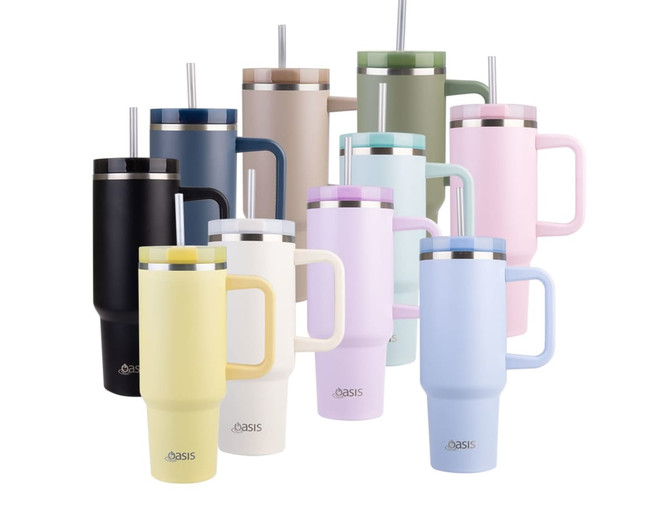 A drink bottle collection featuring various colours, including black, beige, green, pink, and blue, with straws and handles.
