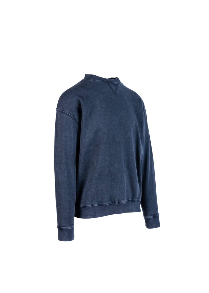 A dark navy unisex stone wash sweatshirt with a relaxed fit and a simple design, featuring a branding logo. A dark navy unisex stone wash sweatshirt with a relaxed fit and a simple design, featuring a branding logo.