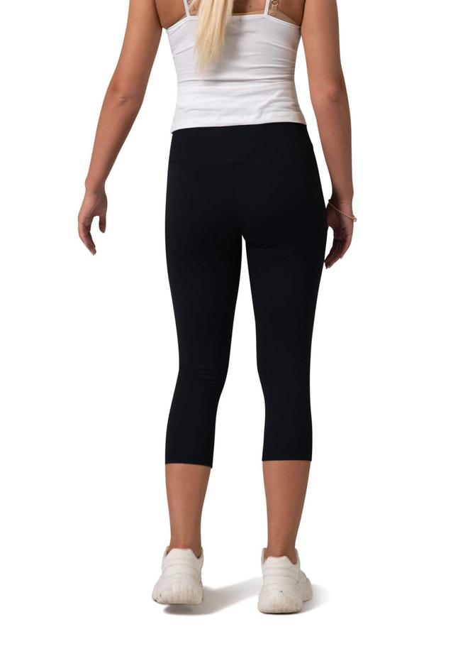 High-rise black 3/4 leggings with a fitted design, worn by a model from the back, featuring a logo.