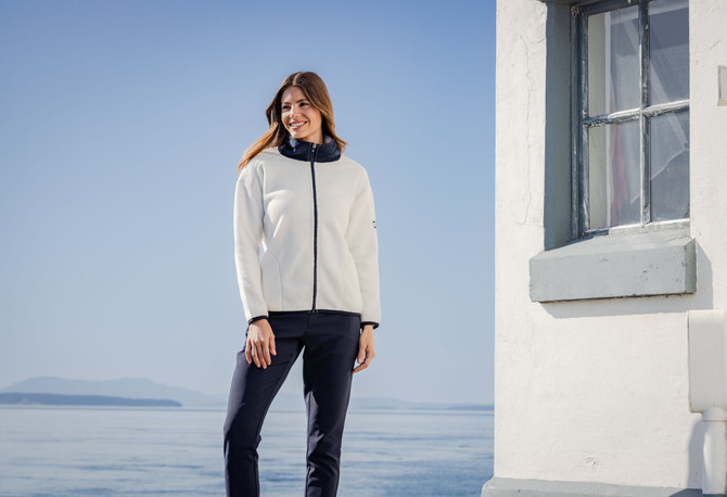 LCO00055 Shell/Navy Blue - Lifestyle 1
