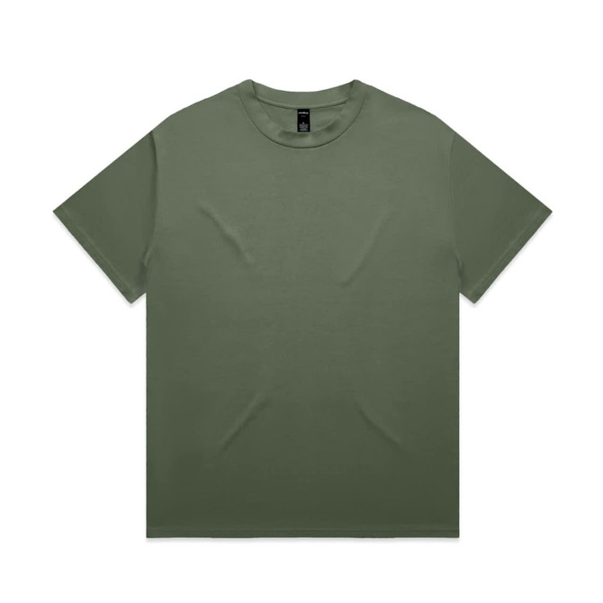 A green Heavy Tee T-shirt featuring a plain design and a logo at the neck.