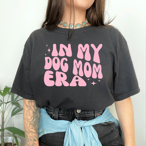 IN MY DOG MOM ERA Vintage Black Tee