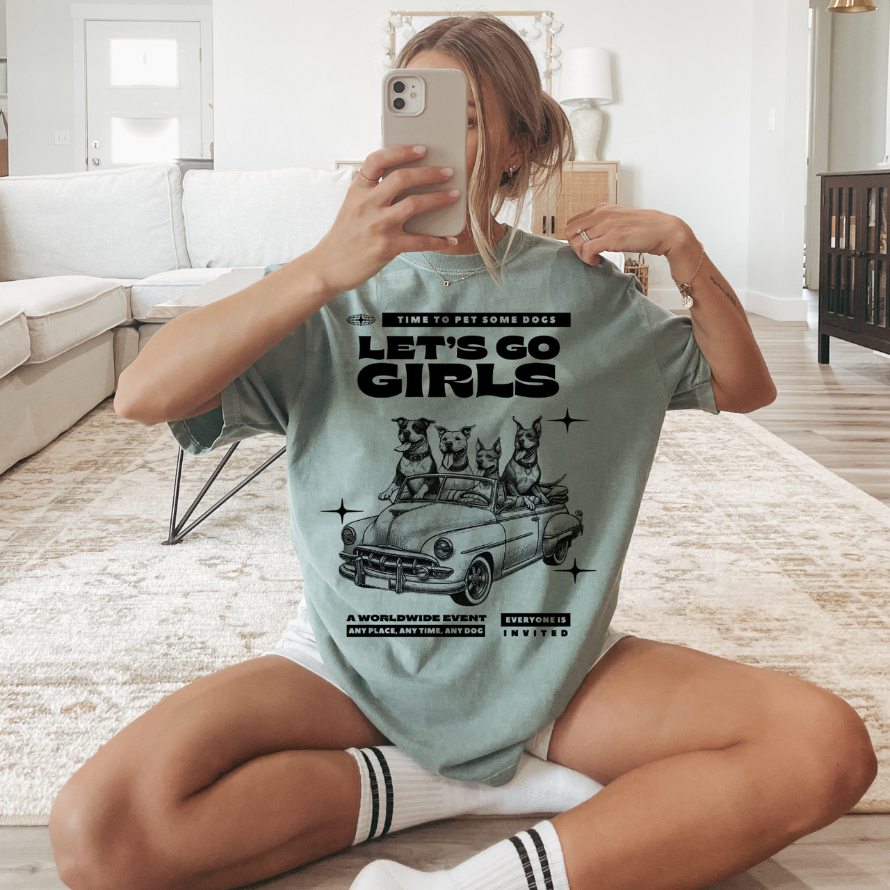 LET'S GO GIRLS Vintage Bay Tee