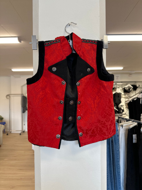 Bunadvest, 8 år