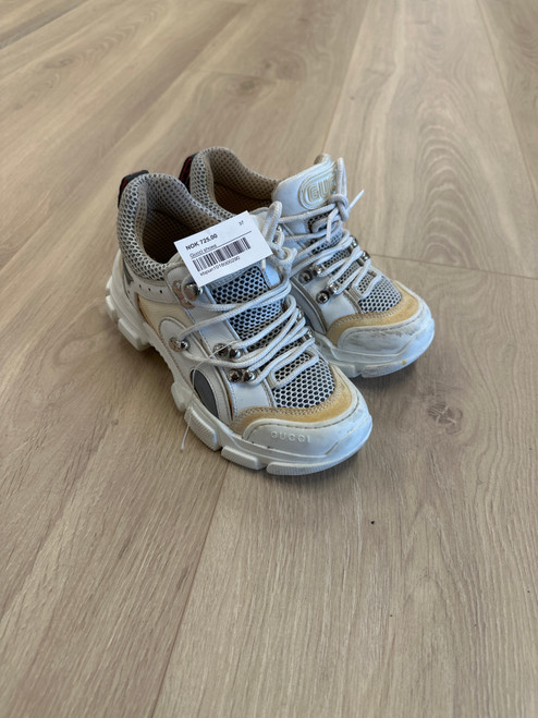 Gucci shoes, 31