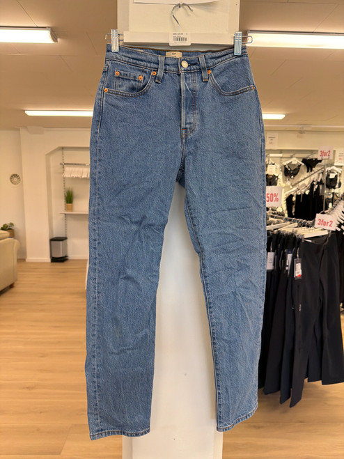 Levis bukse, w25 L30