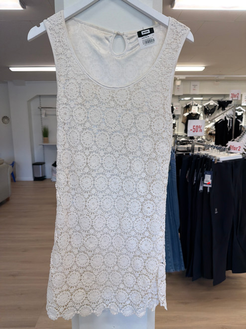 Kvit blondekjole 36