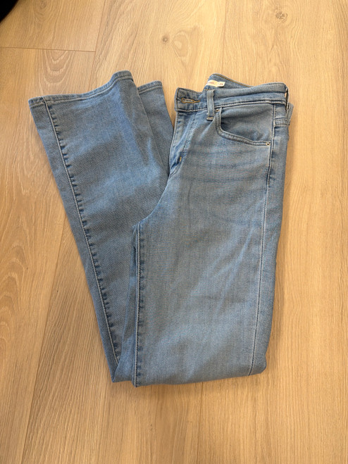 Levis bukse 25