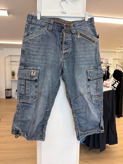Jeans shorts, 31
