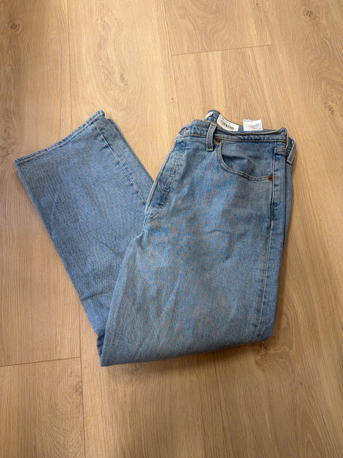 Levis Jeans, 32