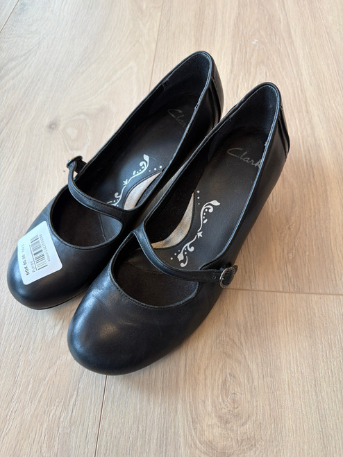 Pumps, 39